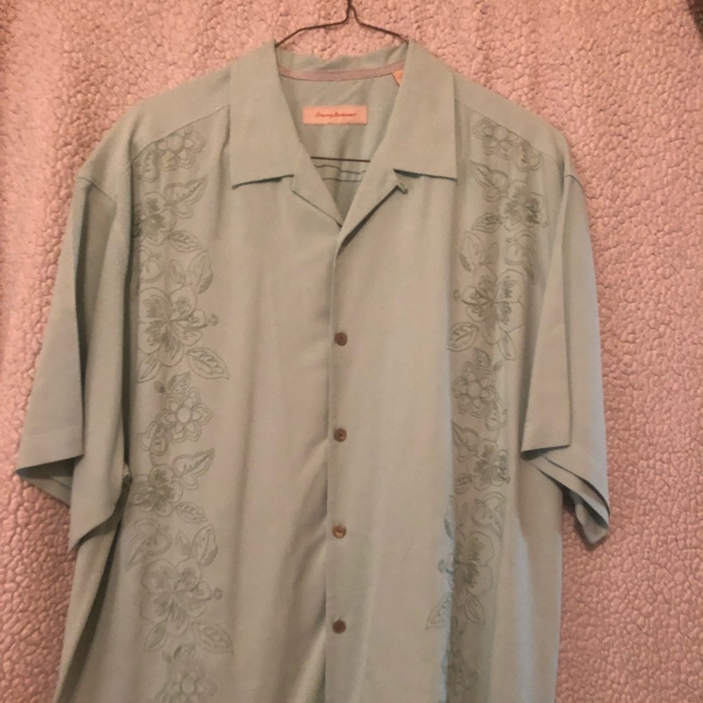 Men’s Tommy Bahama silk shirt